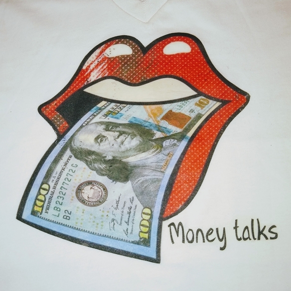 Women V Neck Lip Print T Shirt - Picture 3 of 4